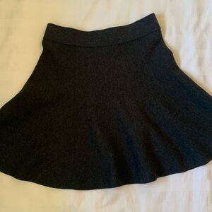 Club Monaco charcoal heathered wool/spandex pull on knit skater skirt EUC